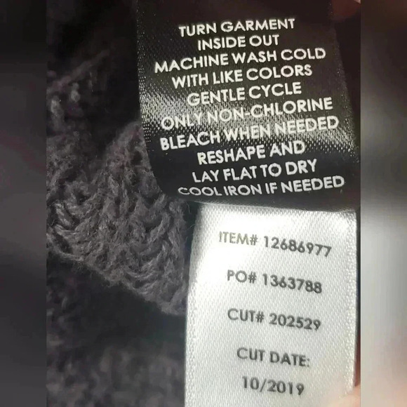 TORRID  Wine & GOLD FOIL LEOPARD RIB Pull over Sweater Sz 2 2XL 16-18 US - Picture 10 of 10